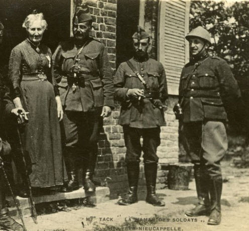 Maman Tack en haar soldaten