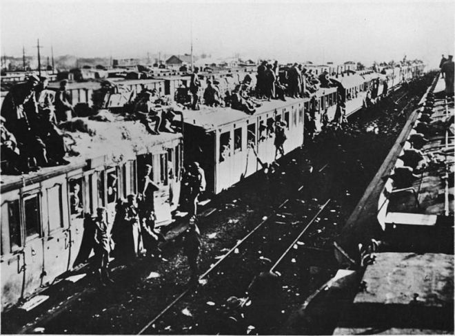 Duitse-soldaten-op-het-dak-van-een-trein-1918